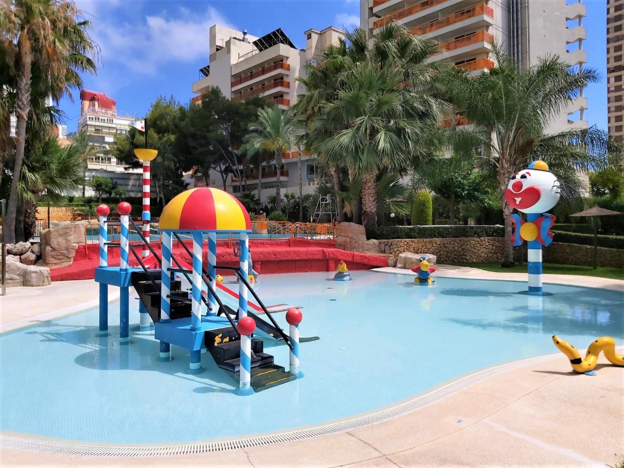 Gemelos 22-1-16 Benidorm Luaran gambar